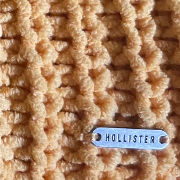 Hollister Crop Sweater - Picture 4 of 6